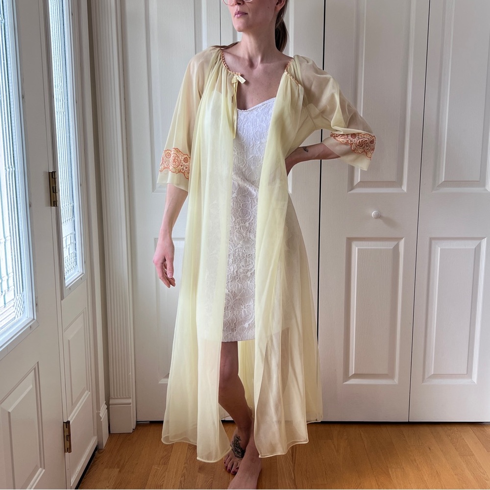 Vintage 1950’s Lov’Lee Robe